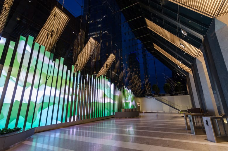 How does 150 N. Riverside stay standing? | Chicago Architecture Center